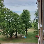 Apartamento Vizparti Gyermekbarat Teljesen Felujitott Apartman, Orzoett, Sajat Strand, Parkolo, Etterem *