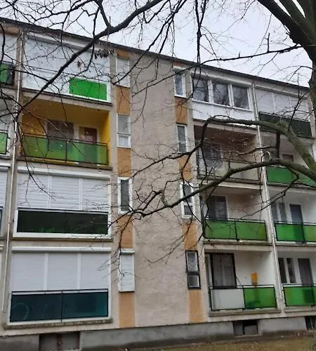 Vizparti Gyermekbarat Teljesen Felujitott Apartman, Orzoett, Sajat Strand, Parkolo, Etterem * Balatonfenyves