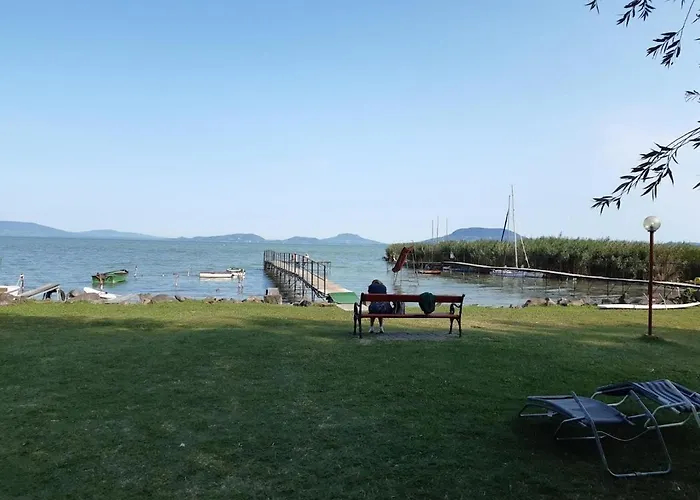 Vizparti Gyermekbarat Teljesen Felujitott Apartman, Orzoett, Sajat Strand, Parkolo, Etterem Lägenhet